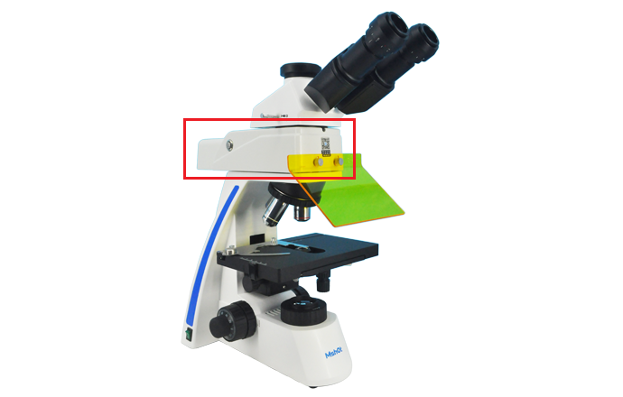 Single channel epi-illuminating fluorescence microscope